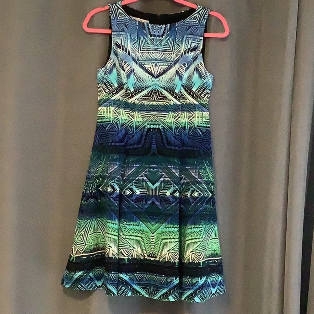 💥 Maggy London blue green print skater dress sz 4